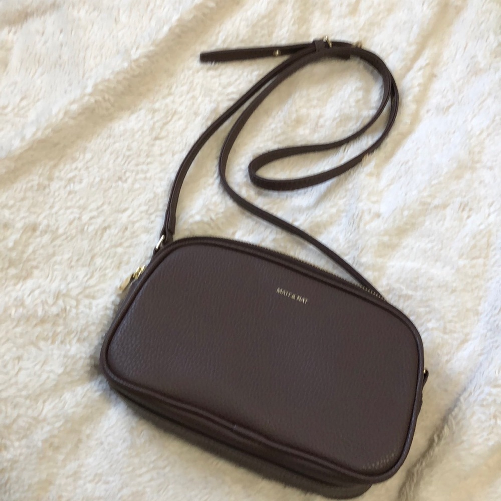 Matt & Nat Crossbody Bag with Minimalist Design
